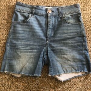 High-Rise Blue Denim Jean Jorts. Super stretchy! Size 25